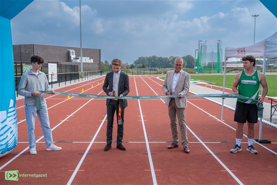 Nieuwe atletiekpiste nu ook officieel geopend - Bree