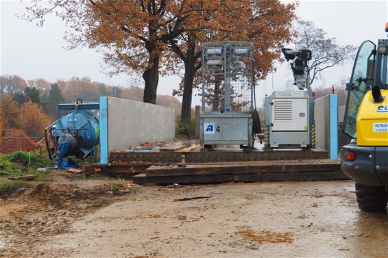 Nieuwe brug wordt geplaatst - Beringen