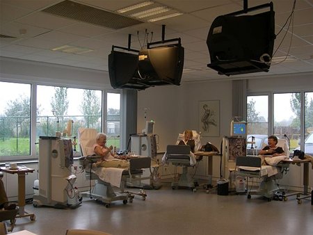 Nieuwe dialysetoestellen in ziekenhuis - Overpelt