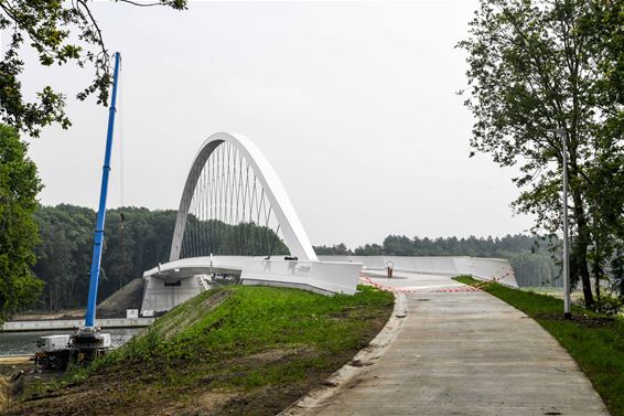 Nieuwe fietsbrug aan Kanaalweg - Beringen