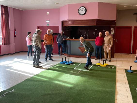 Nieuwe hype bij Okra Peer-centrum: Curling - Peer