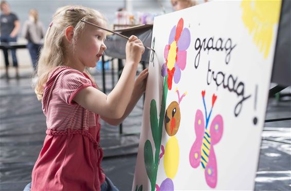 Nieuwe 'Niet zo snel, dank je wel' borden - Lommel