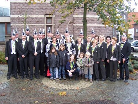 Nieuwe outfit voor 'De Gezellen' - Neerpelt