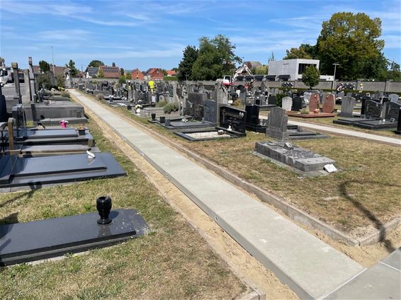 Nieuwe paden op begraafplaatsen - Leopoldsburg