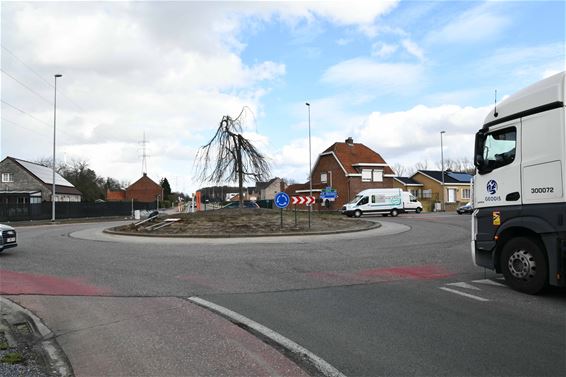 Nieuwe rotonde op grens Paal met Tessenderlo - Beringen