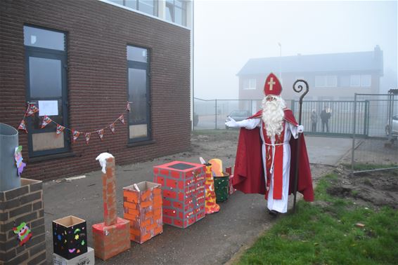 Nieuwe schoorstenen voor de Pieten - Beringen