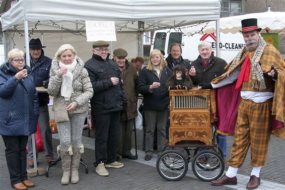 Nieuwjaarsborrel op de weekmarkt - Overpelt