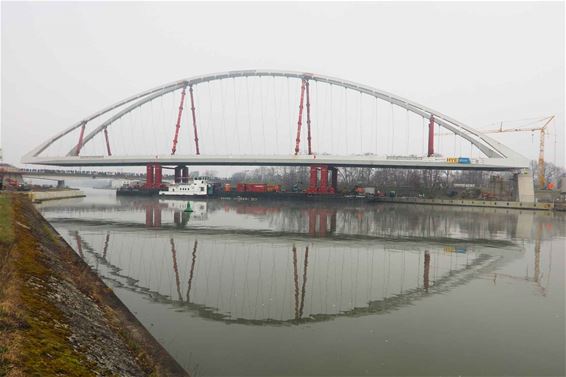 Nog 14 andere bruggen te gaan - Beringen