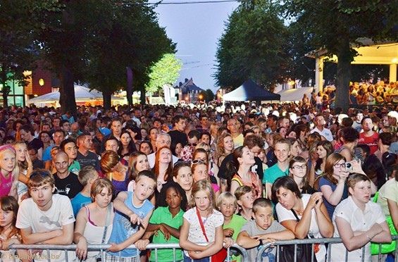 Nooit zoveel volk op marktplein - Lommel