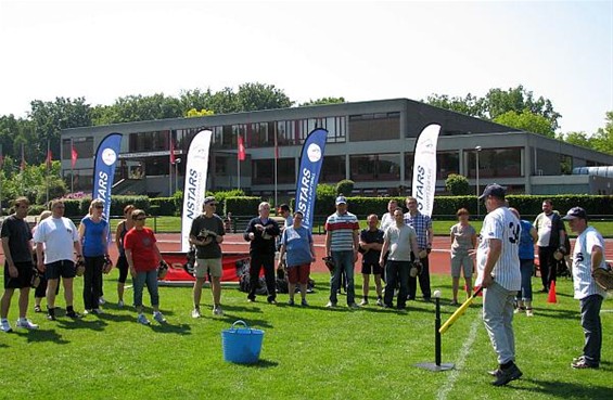 Nstars gaven baseball-initiatie bij Move it! XL - Neerpelt