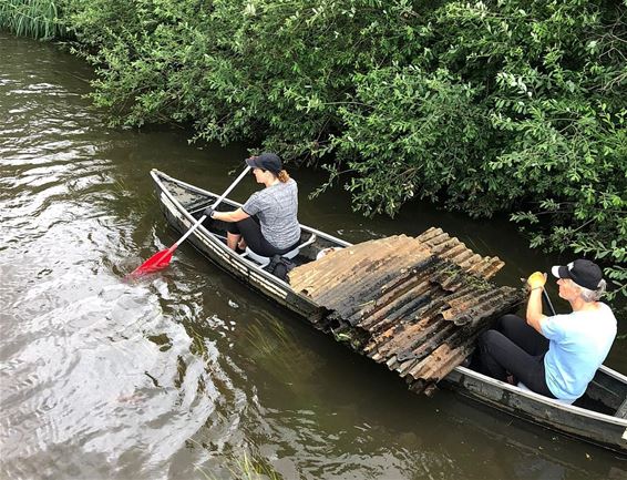 NWC-ers verzamelden zwerfvuil op het water - Pelt