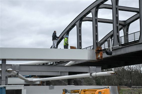 Oeps, brug te laag! - Beringen