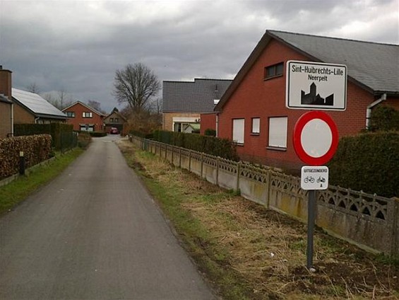 Oeps! Verkeerd 'onderbord' - Neerpelt