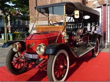 Oldtimer uit 1930 - Peer