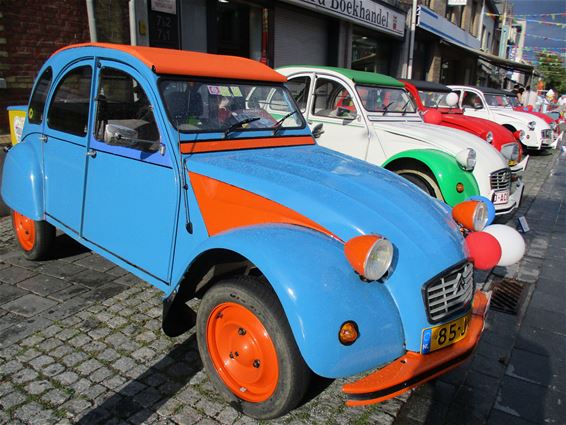 Oldtimertreffen in het teken van Citroën - Peer