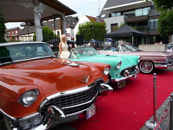 Oldtimertreffen met Amerikaanse sleeën - Peer