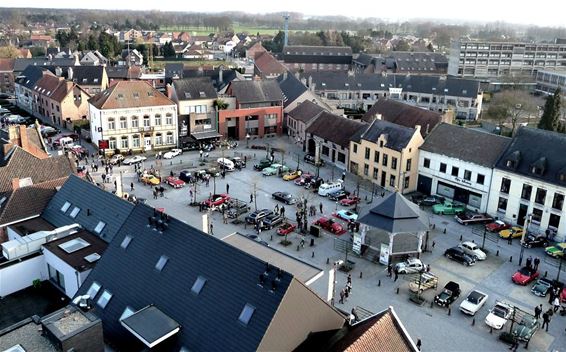 Oldtimertreffen vanuit de lucht - Peer