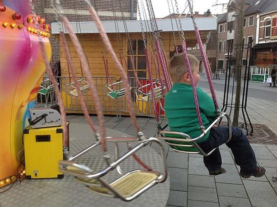 Oliebollen en een draaimolen - Neerpelt