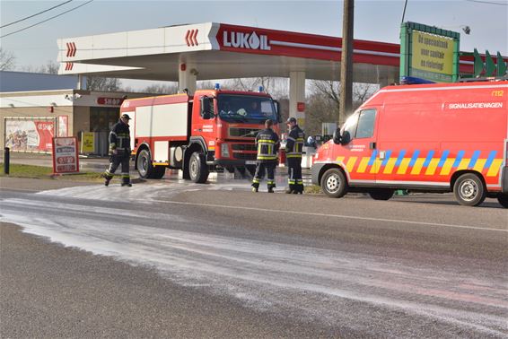 Oliespoor op Paalsesteenweg - Beringen