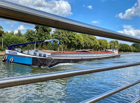 Ondertussen, aan het kanaal... - Pelt