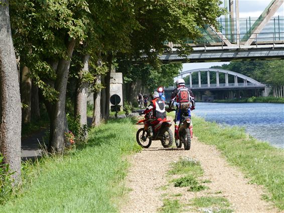 Ondertussen, aan het kanaal... - Neerpelt