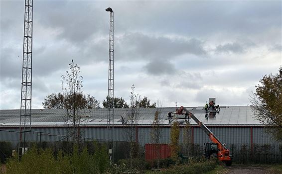 Ondertussen, bij de Neerpeltse Tennis Club... - Pelt