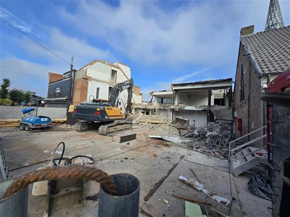 Ondertussen, bij Visit Lommel op het marktplein - Lommel