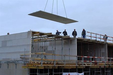 Ondertussen, in de Kloosterstraat... - Neerpelt