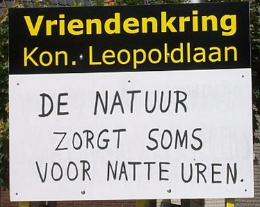 Ondertussen,  in de Koning Leopoldlaan - Lommel