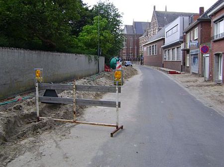 Ondertussen, in de Stationsstraat... - Neerpelt