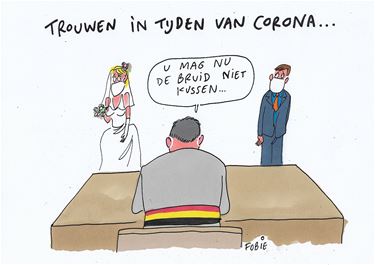 Ondertussen, in het gemeentehuis...