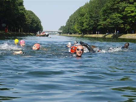 Ondertussen, in het kanaal... - Neerpelt