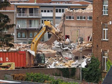 Ondertussen, op de collegesite... - Beringen