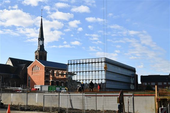 Ondertussen, op de collegesite - Beringen