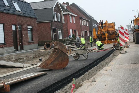 Ondertussen, op de Leopoldlaan... - Overpelt