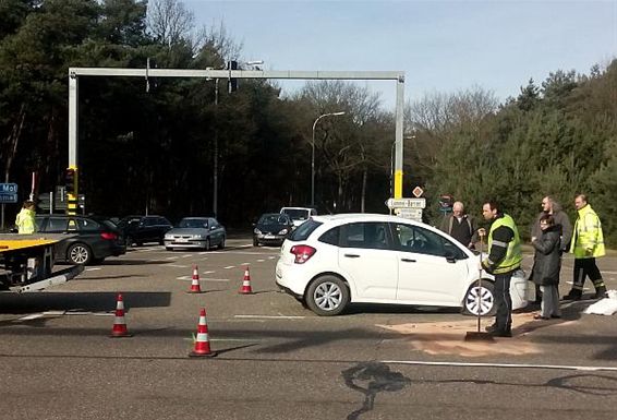 Ondertussen, op de N71... - Overpelt