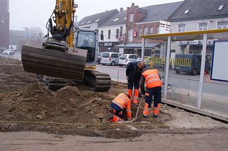 Ondertussen, op de Oude Markt... - Overpelt
