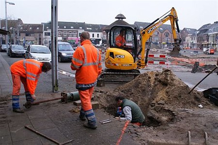 Ondertussen, op de Oude Markt... - Overpelt