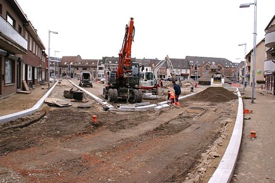 Ondertussen, op de Oude Markt - Overpelt