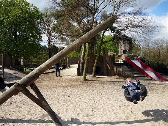 Ondertussen, op de Scoutsrally... - Neerpelt