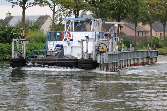 Ondertussen, op het kanaal... - Neerpelt