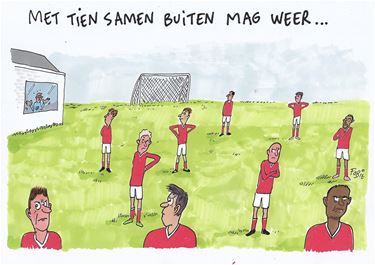 Ondertussen, op het voetbalveld...