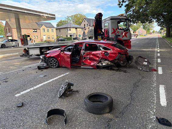 Ongeval met drie wagens - Beringen