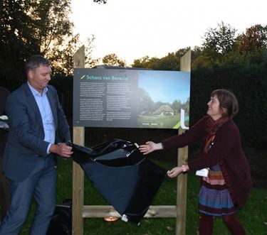 Onthulling gedenkpaneel Schans Beverlo - Beringen