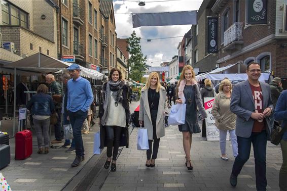 Ook in centrum veel volk vanmiddag - Lommel