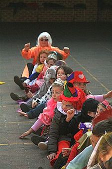 Ook kindercarnaval in Kleine Brogel - Peer