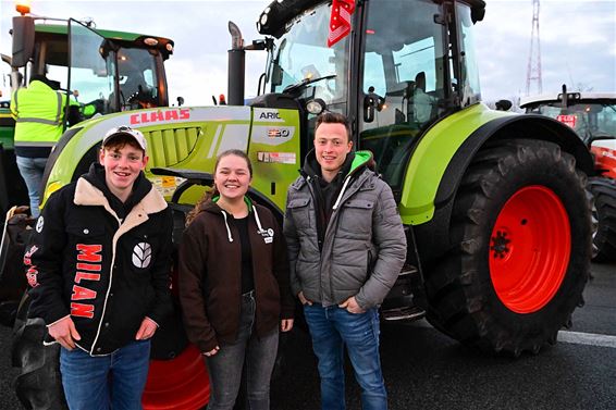 Ook Peltse boeren demonstreren in Lummen - Pelt