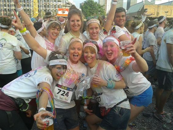 Ook Peltse delegatie op eerste Color Run - Pelt