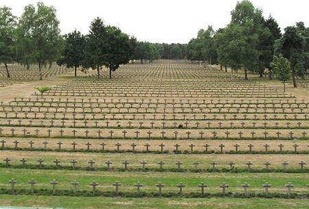 Oorlogskerkhoven in de kijker - Lommel