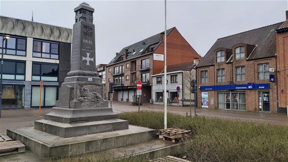 Oorlogsmonument Paal terug - Beringen